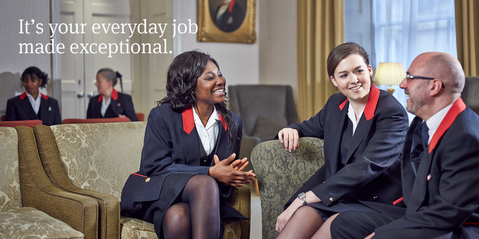 Omslagfoto van The Royal Household