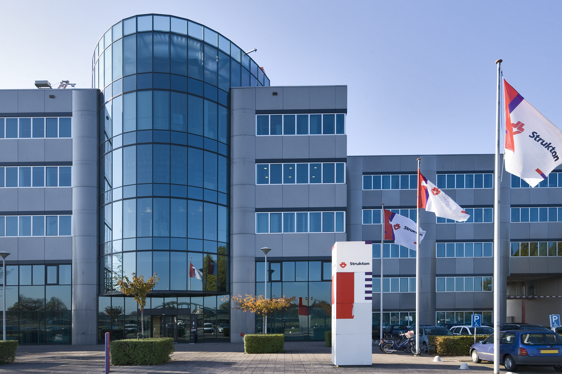 Omslagfoto van Strukton