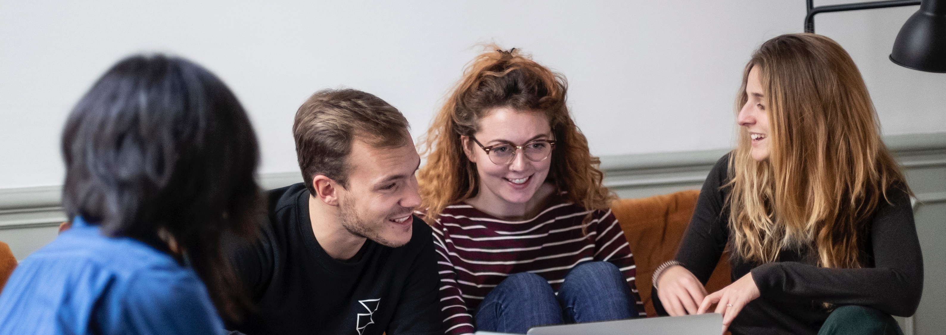 Omslagfoto van Framer X