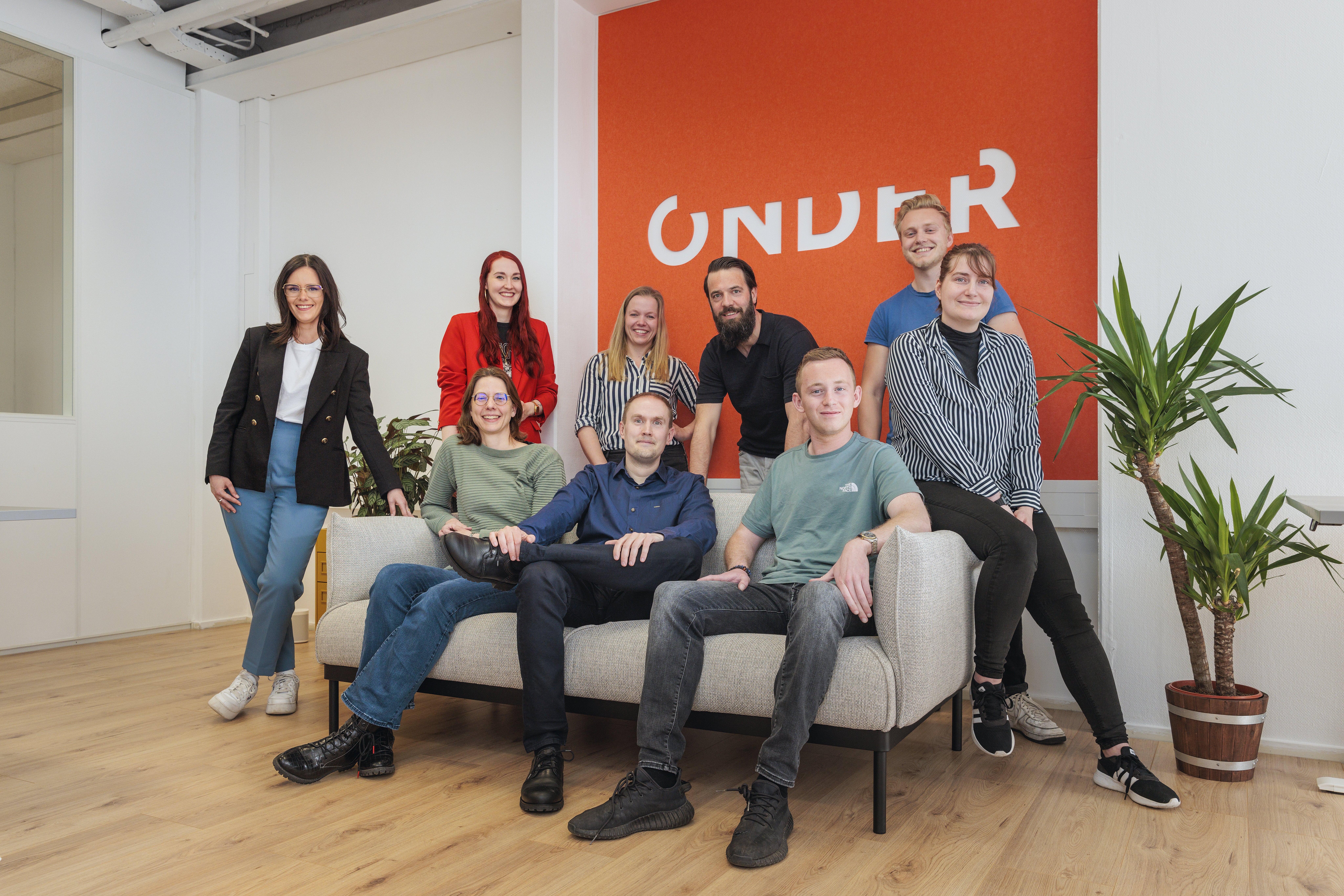 Omslagfoto van Onder