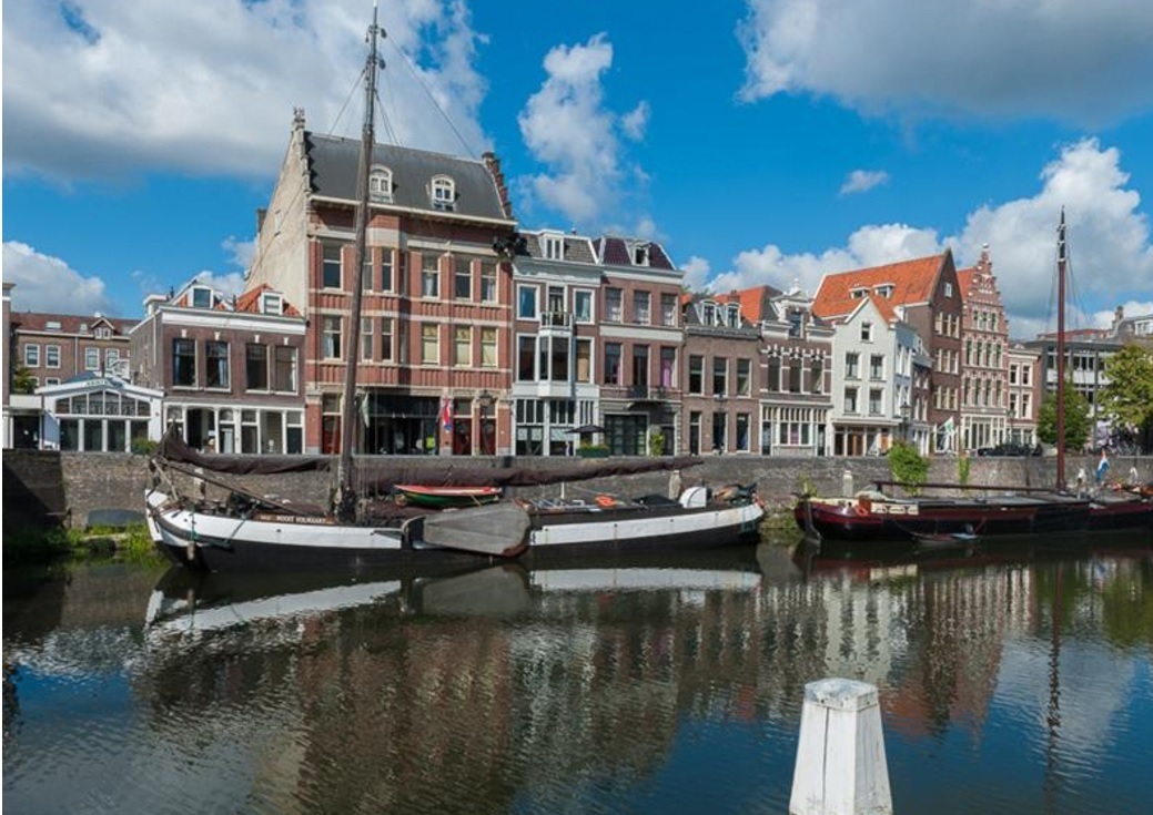 Roxier Art & Design's cover photo