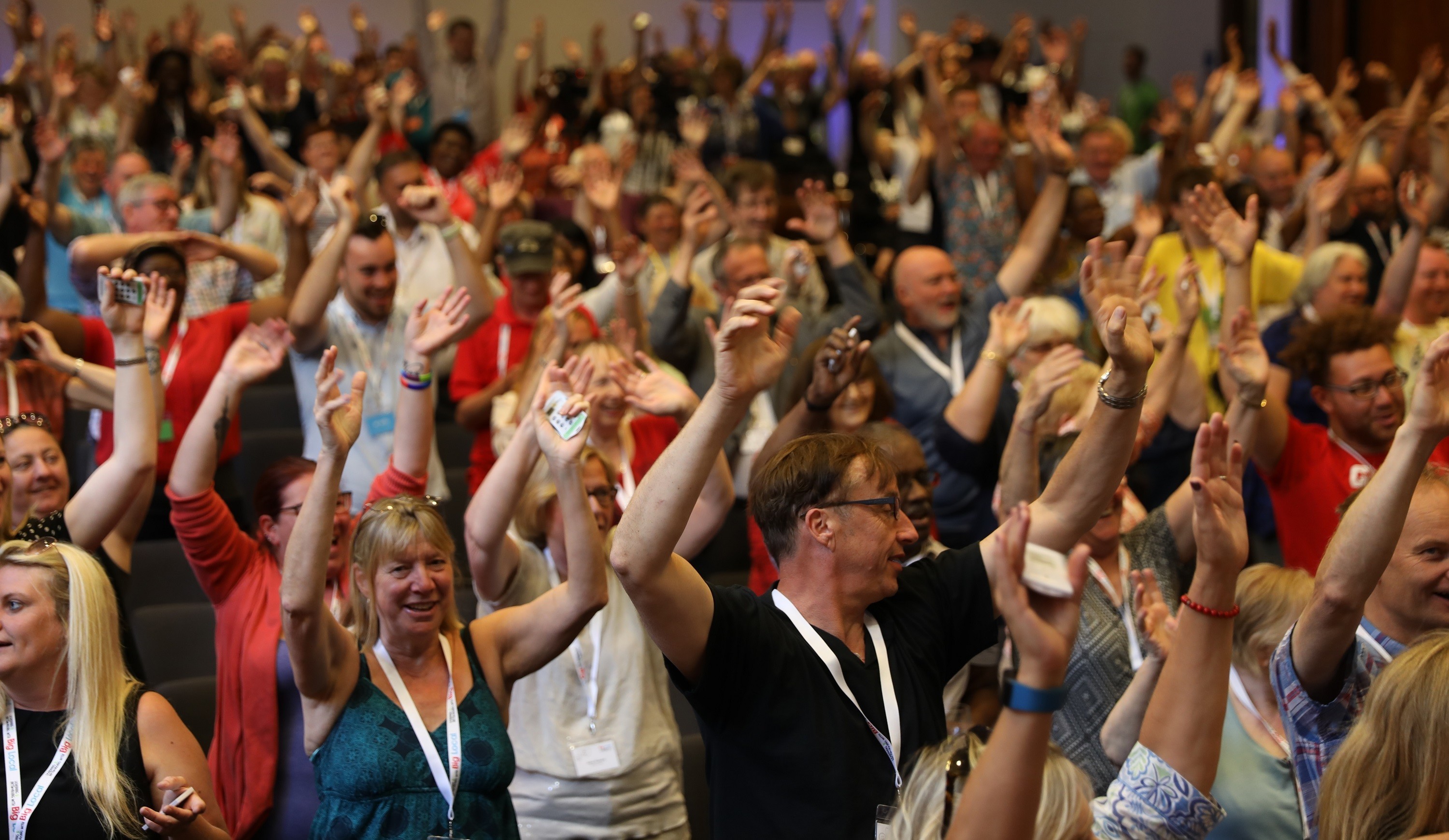 Omslagfoto van Local Trust