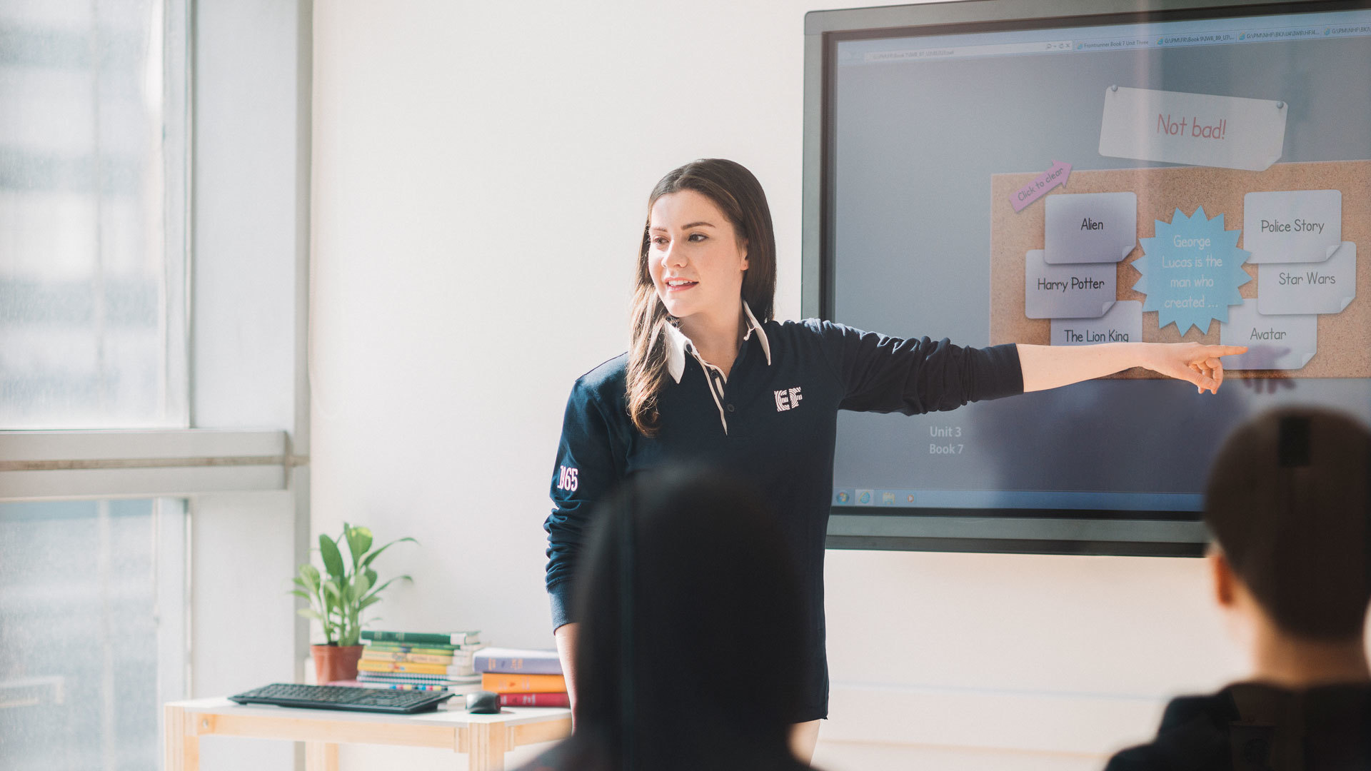 EF English First's cover photo