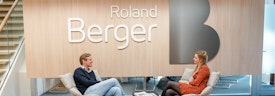 Omslagfoto van Intern 2023 bij Roland Berger
