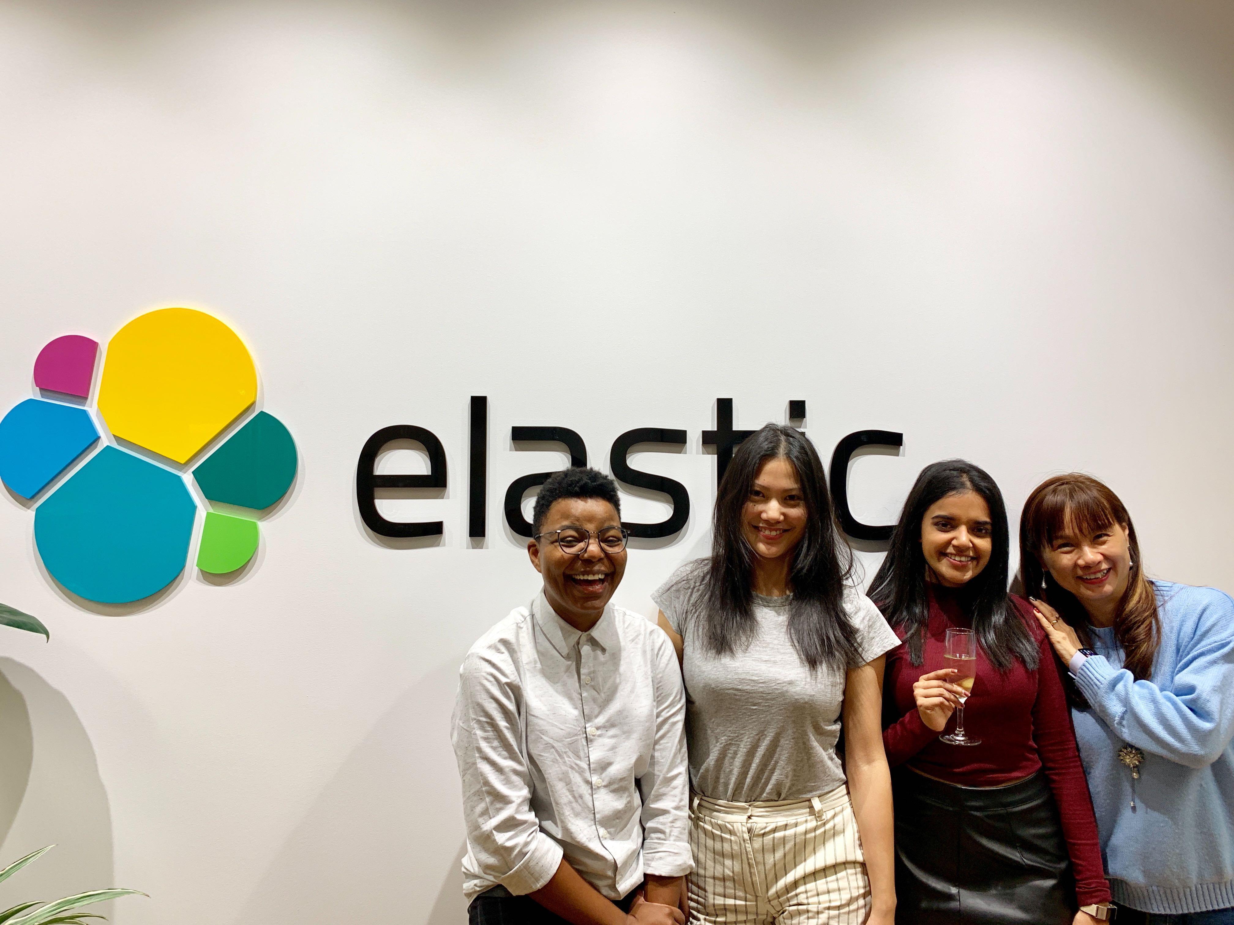 Omslagfoto van Elastic