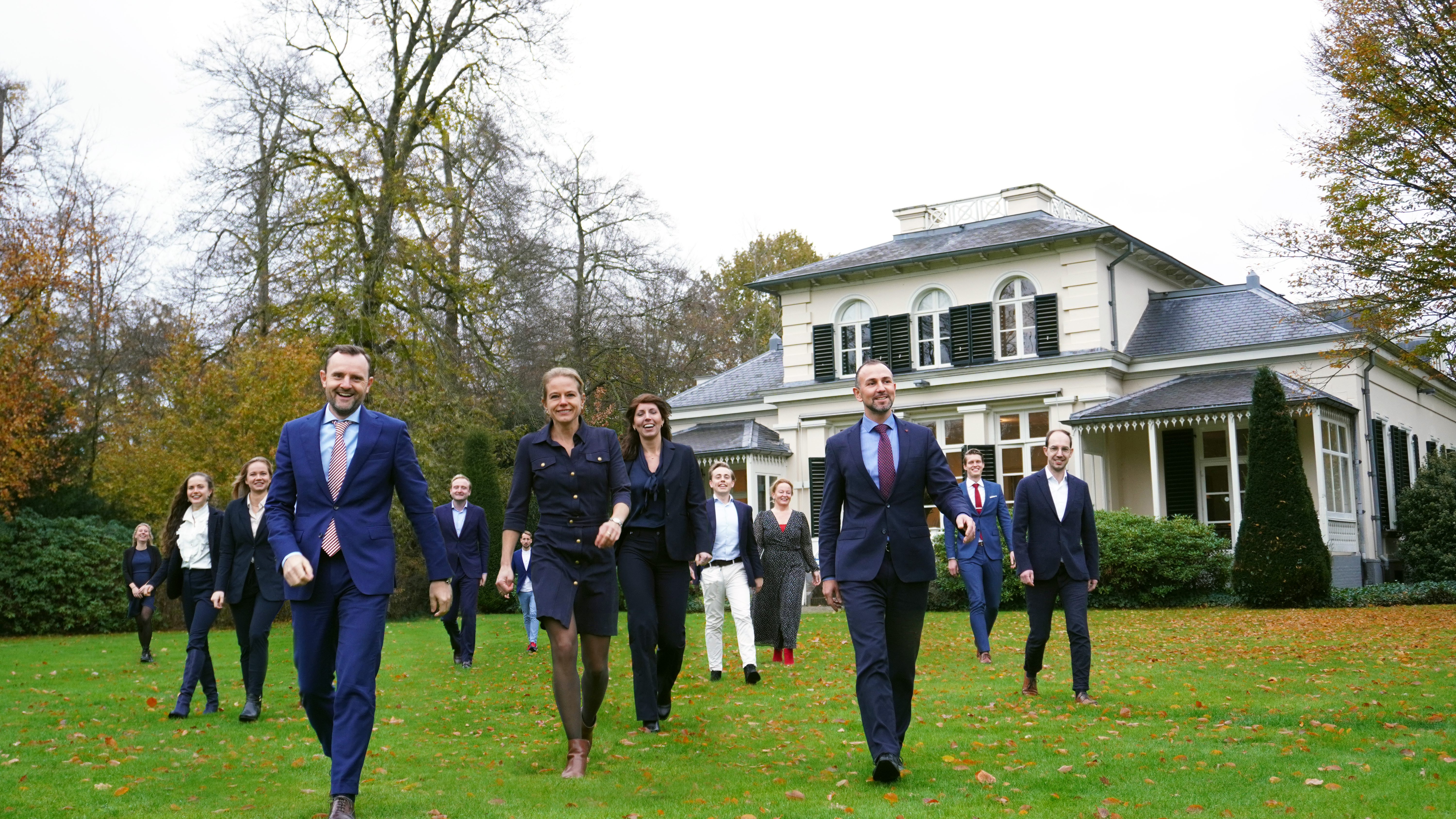 Larive International's cover photo