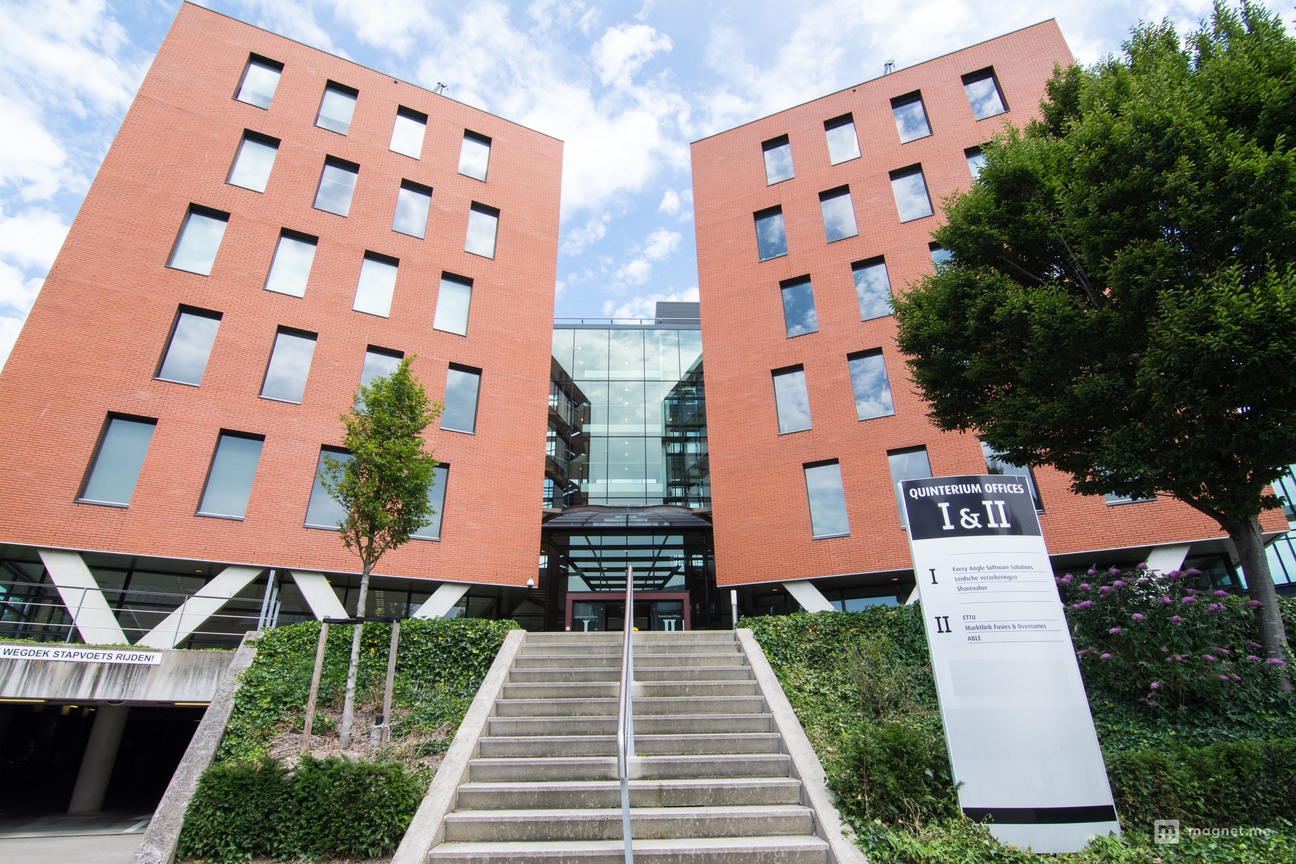 Omslagfoto van Akkuro