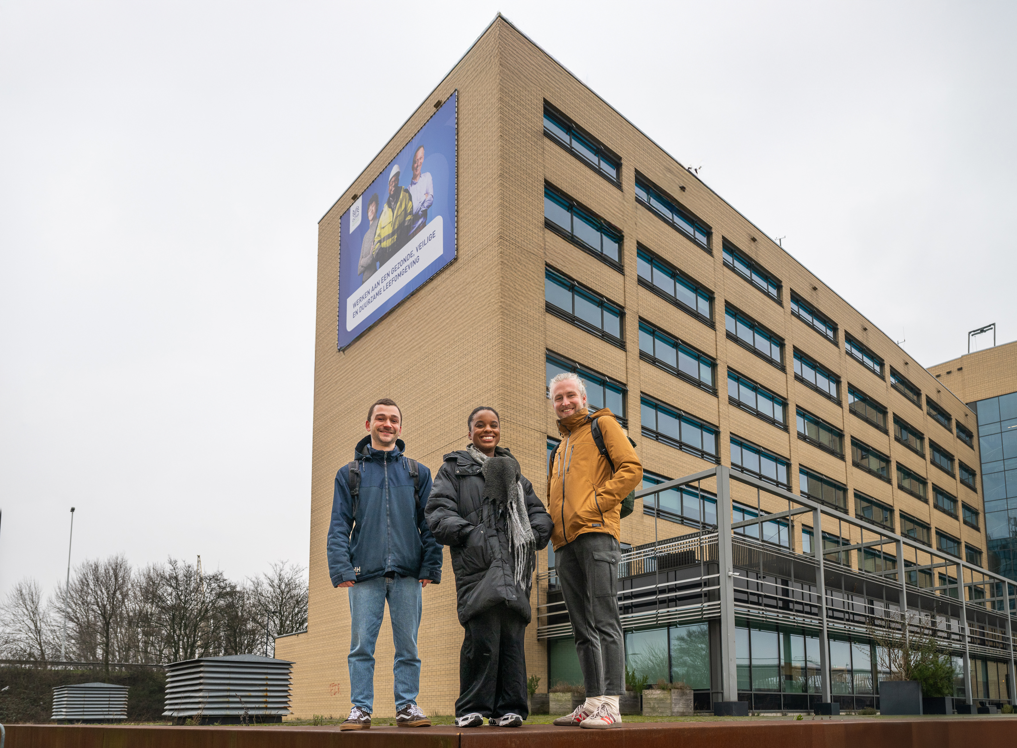 Omslagfoto van DCMR Milieudienst Rijnmond