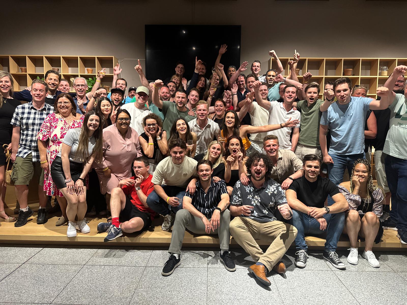 Overstappen.nl's cover photo