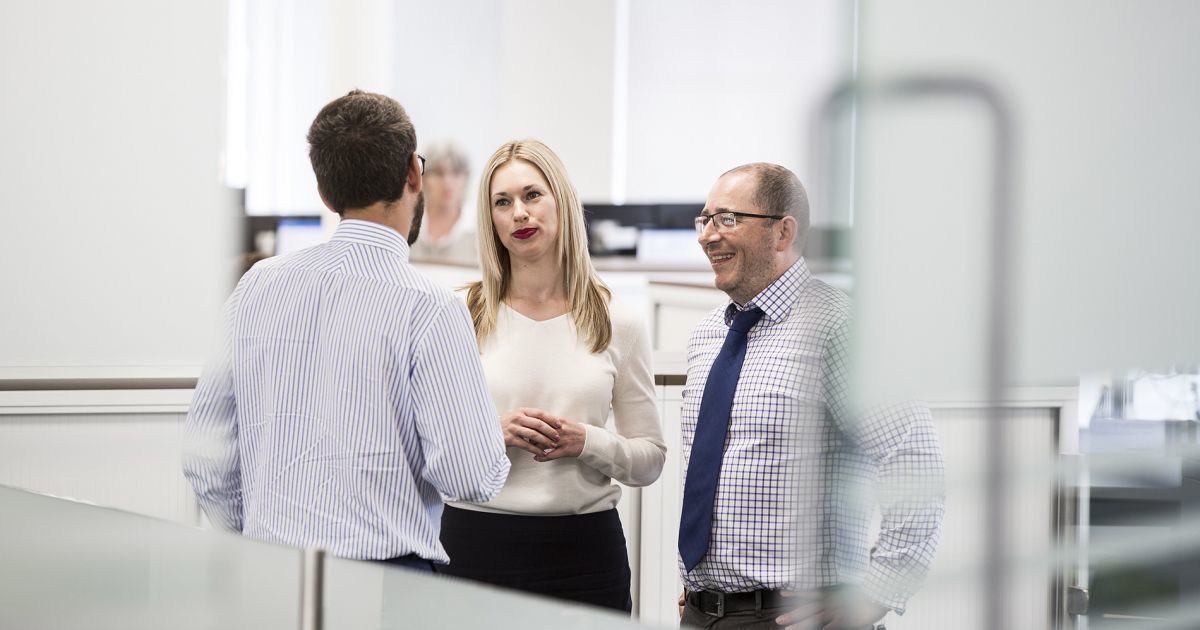 Omslagfoto van Bidwells