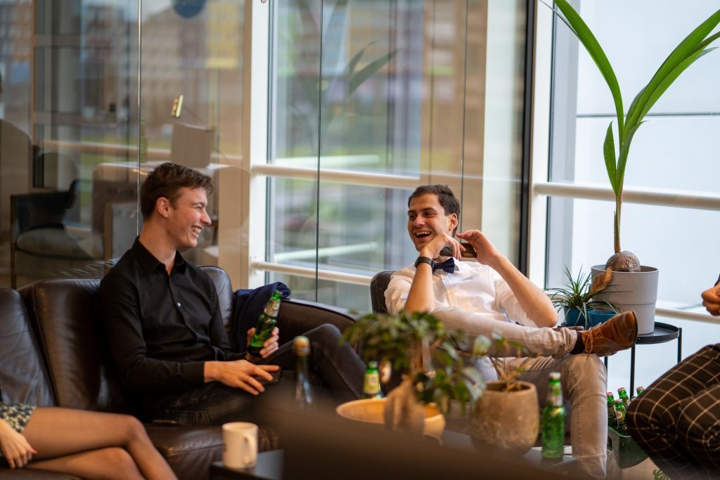 Enjins's cover photo