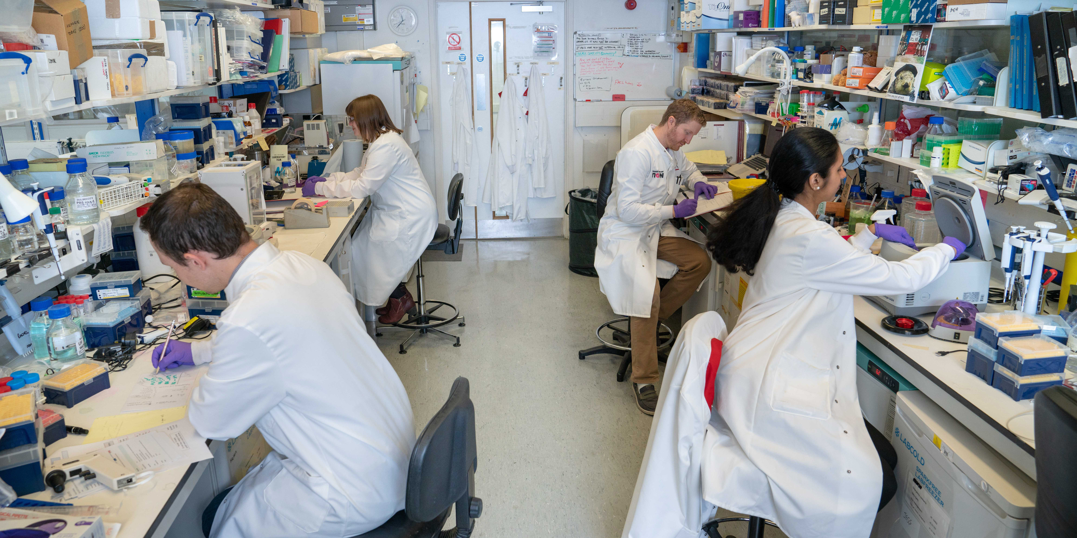 Omslagfoto van Breast Cancer Now