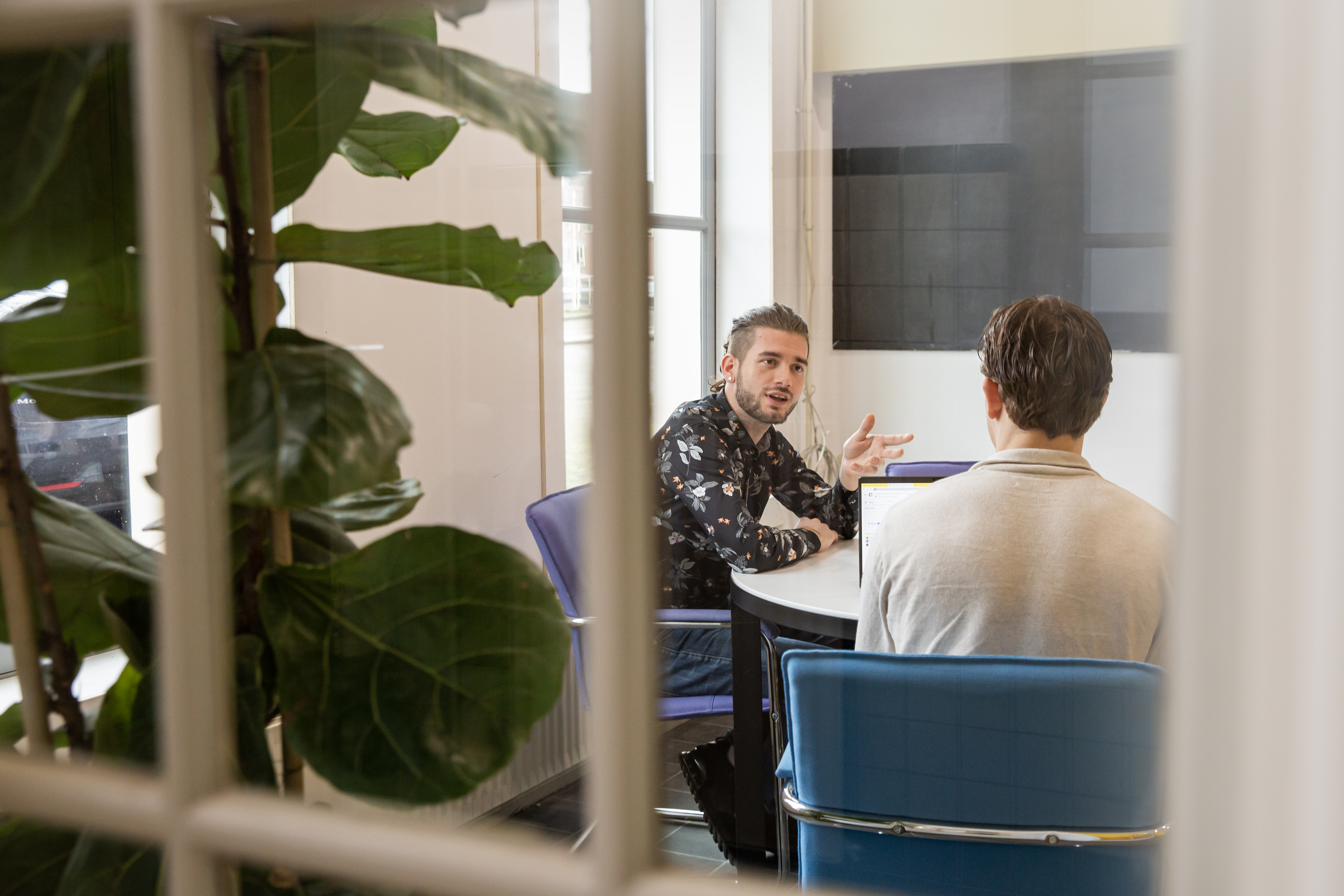 Omslagfoto van Senior Devops Engineer bij Online Payment Platform