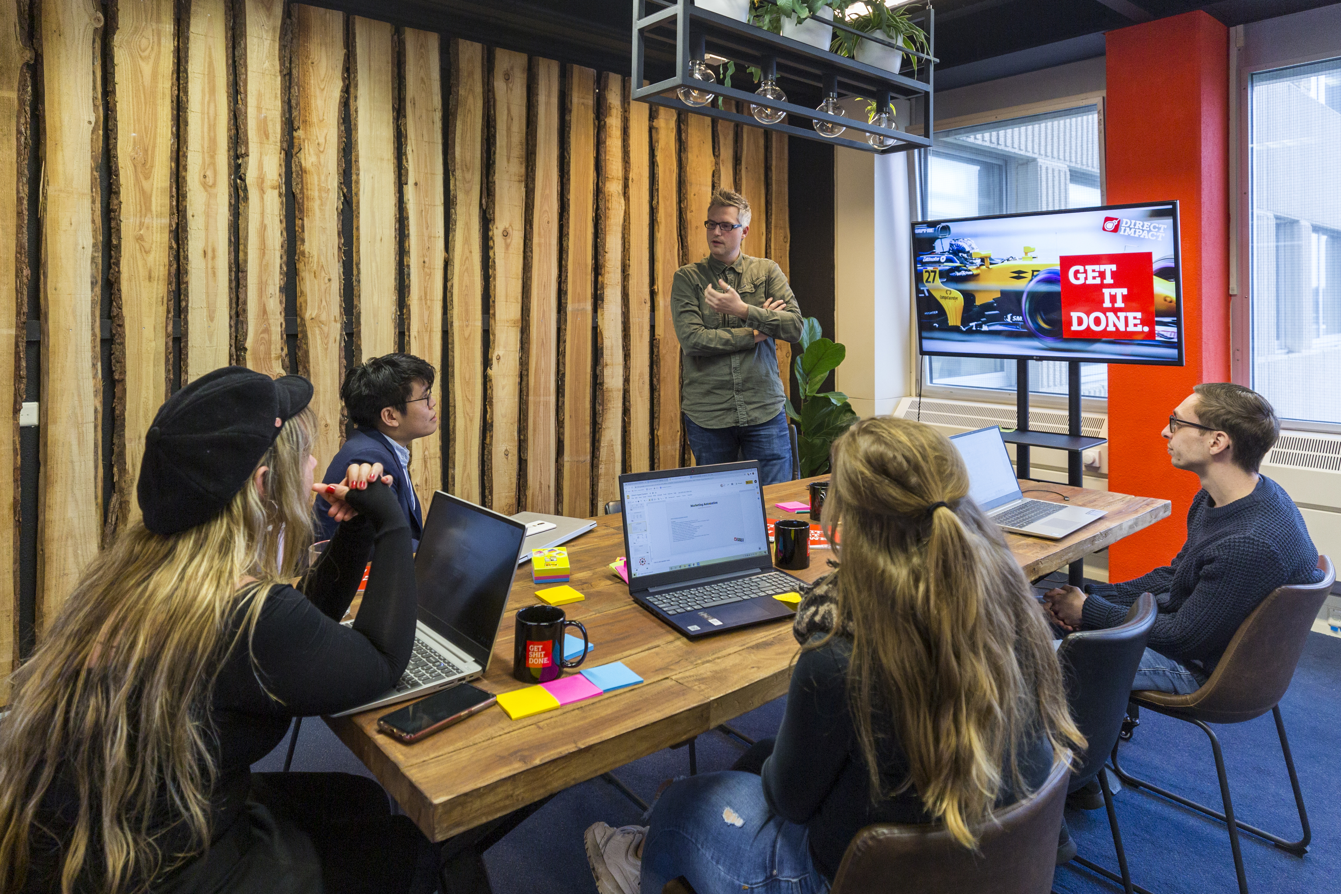 Omslagfoto van Sales Development Representative bij Small Giants