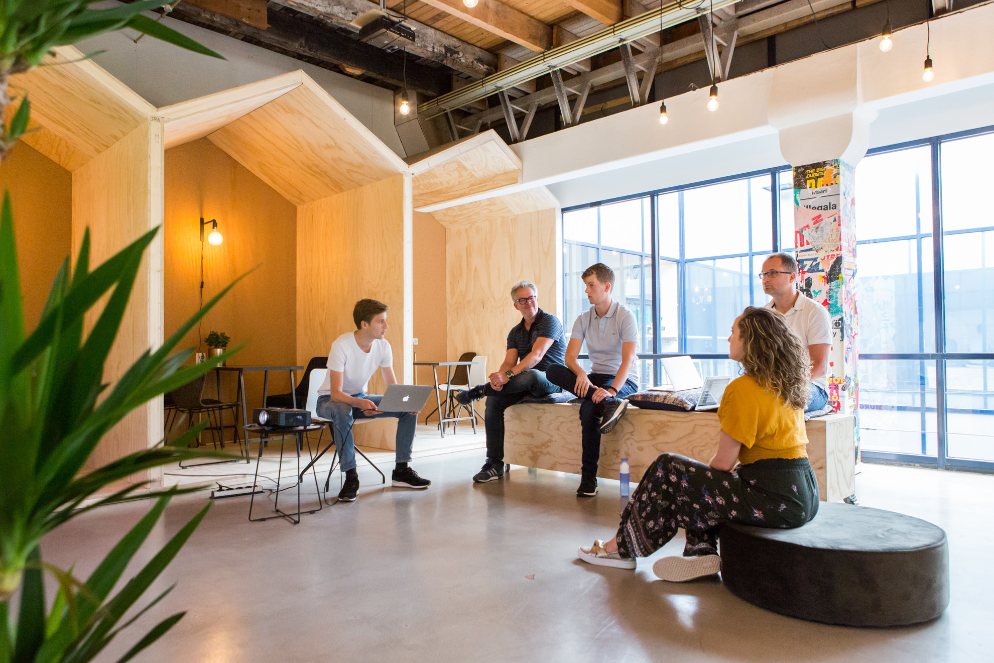 Creative Group's cover photo