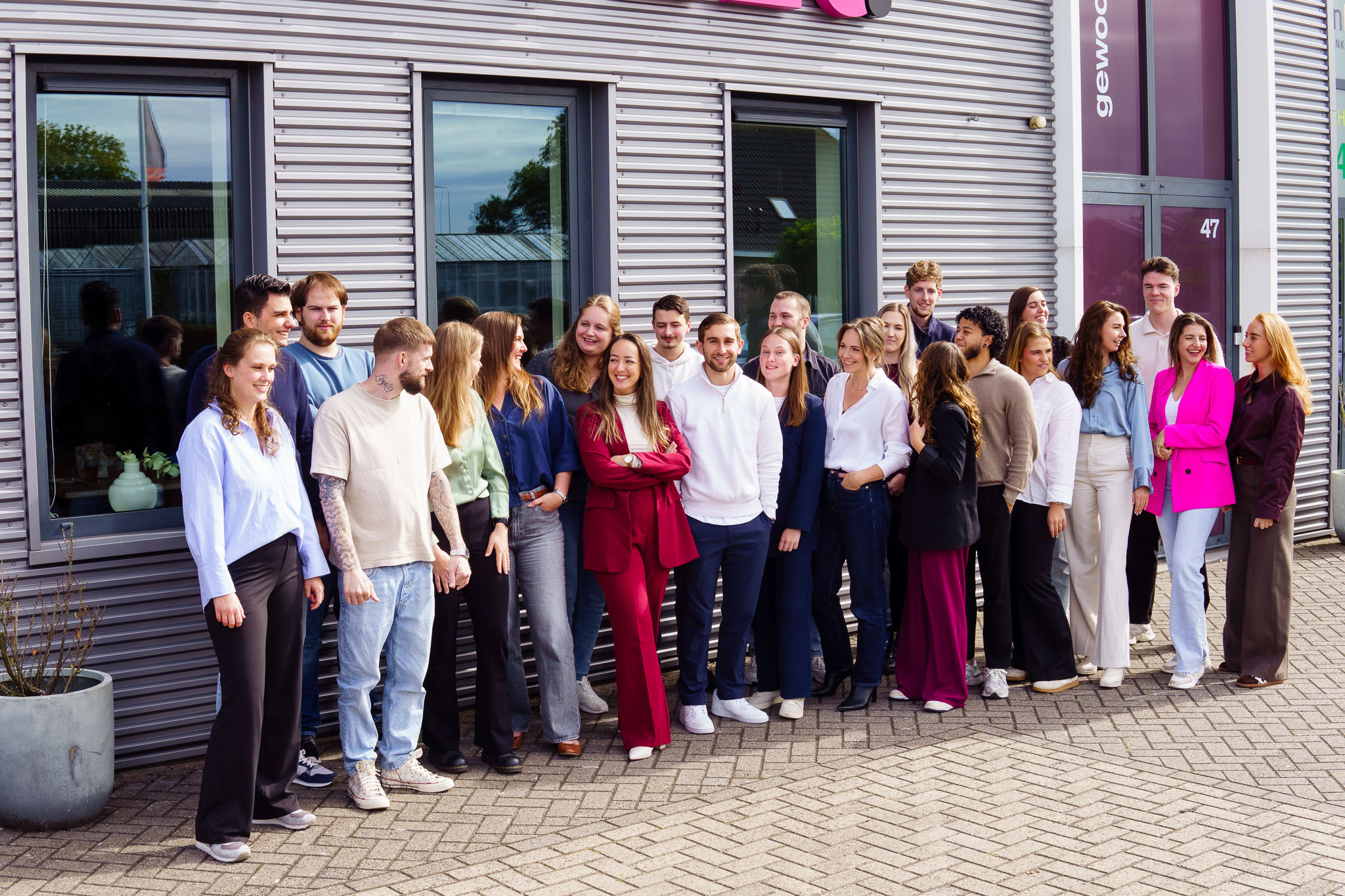 BURO210's cover photo