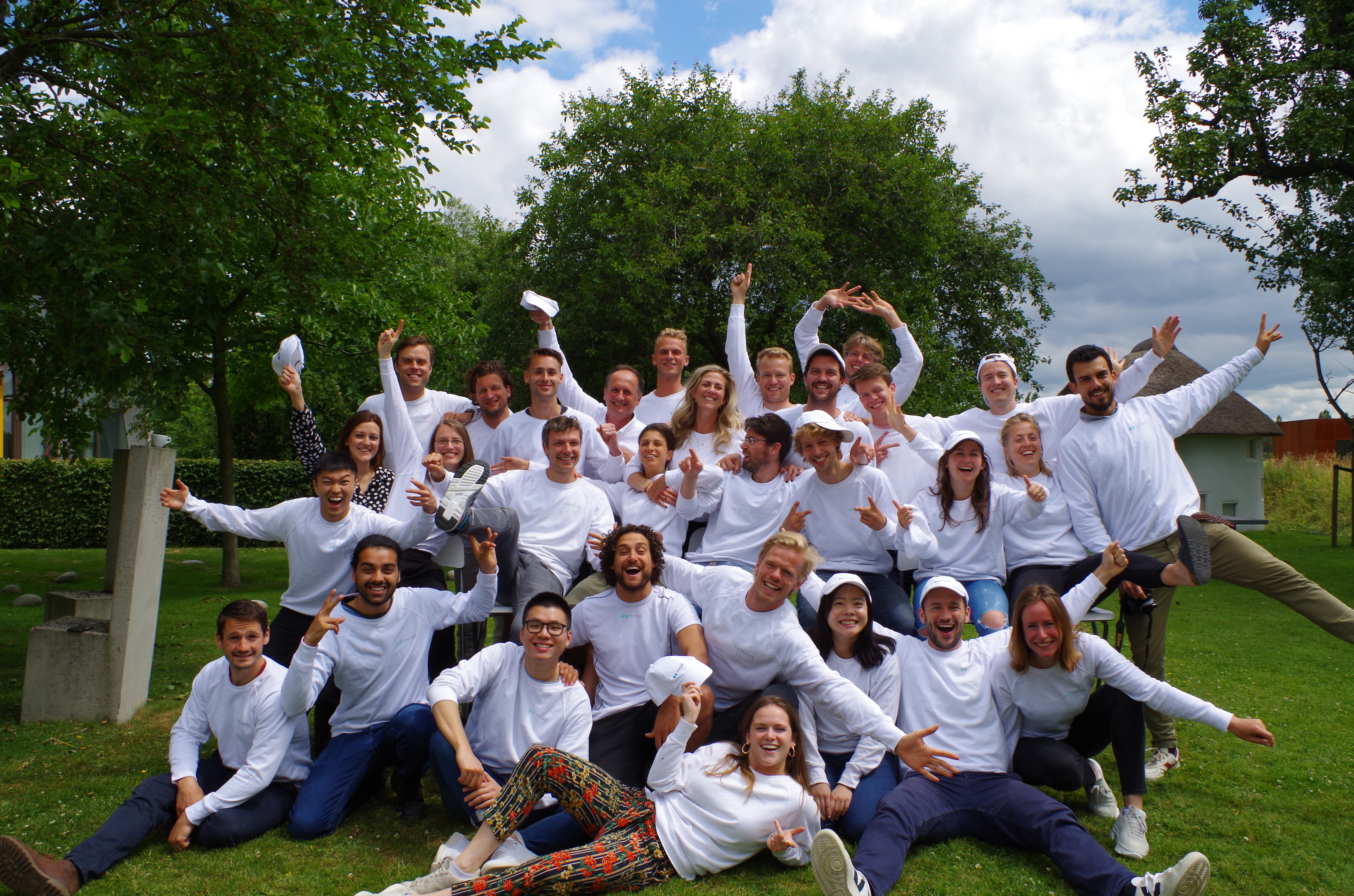 PHYSEE's cover photo