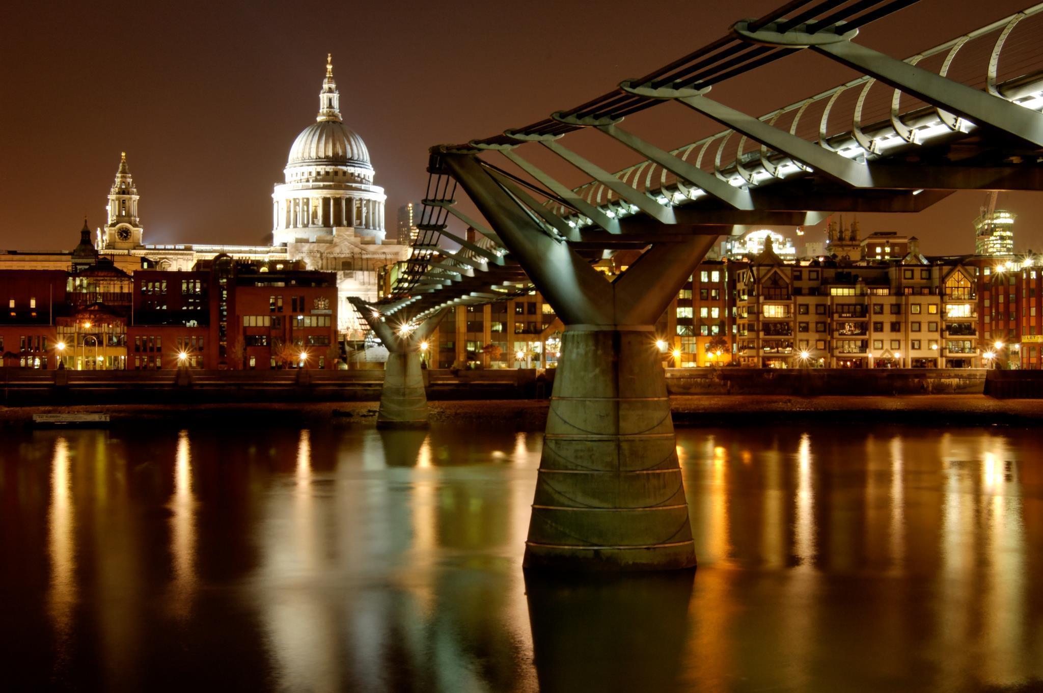 Omslagfoto van Cerillion