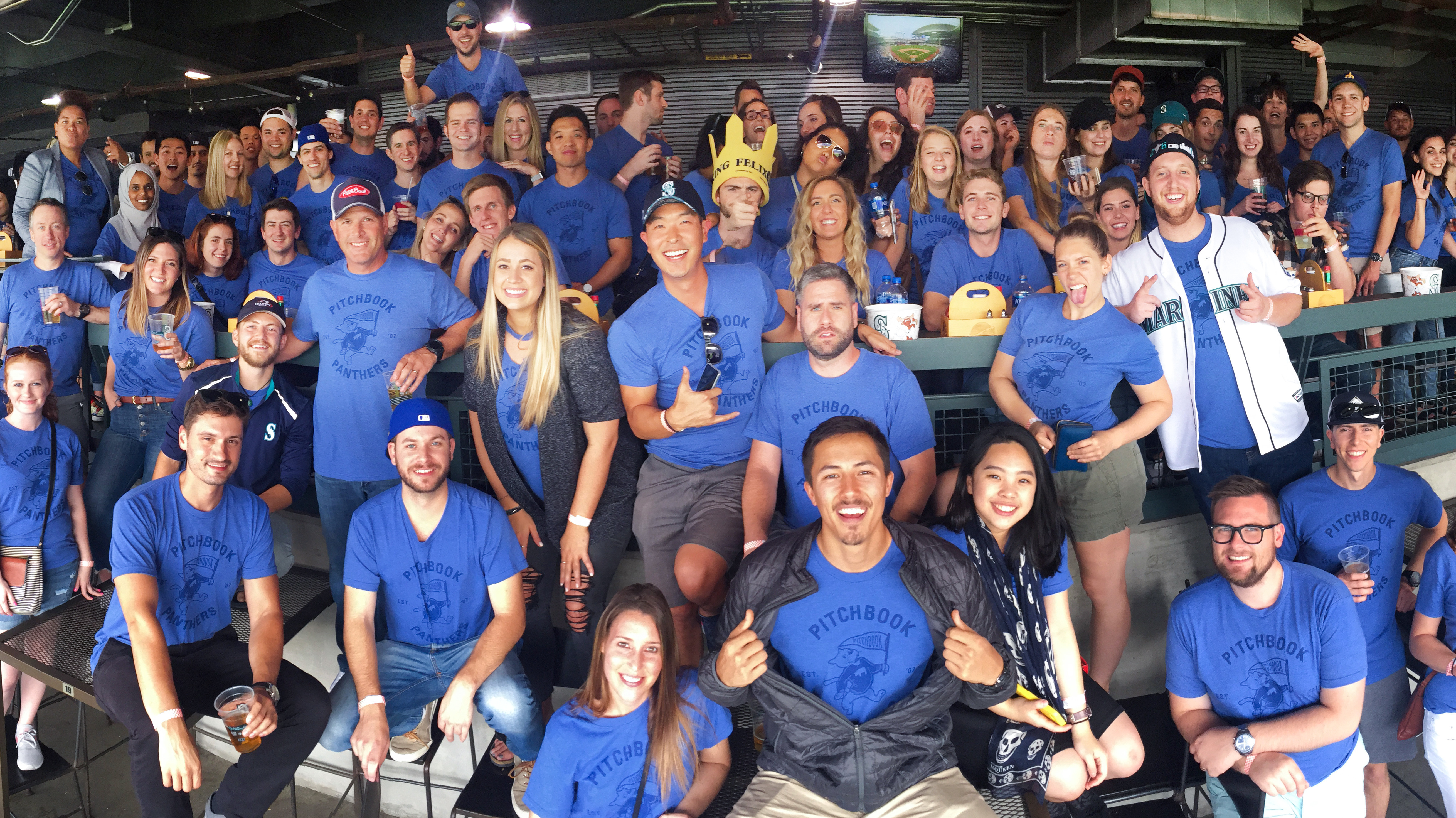 Omslagfoto van PitchBook Data