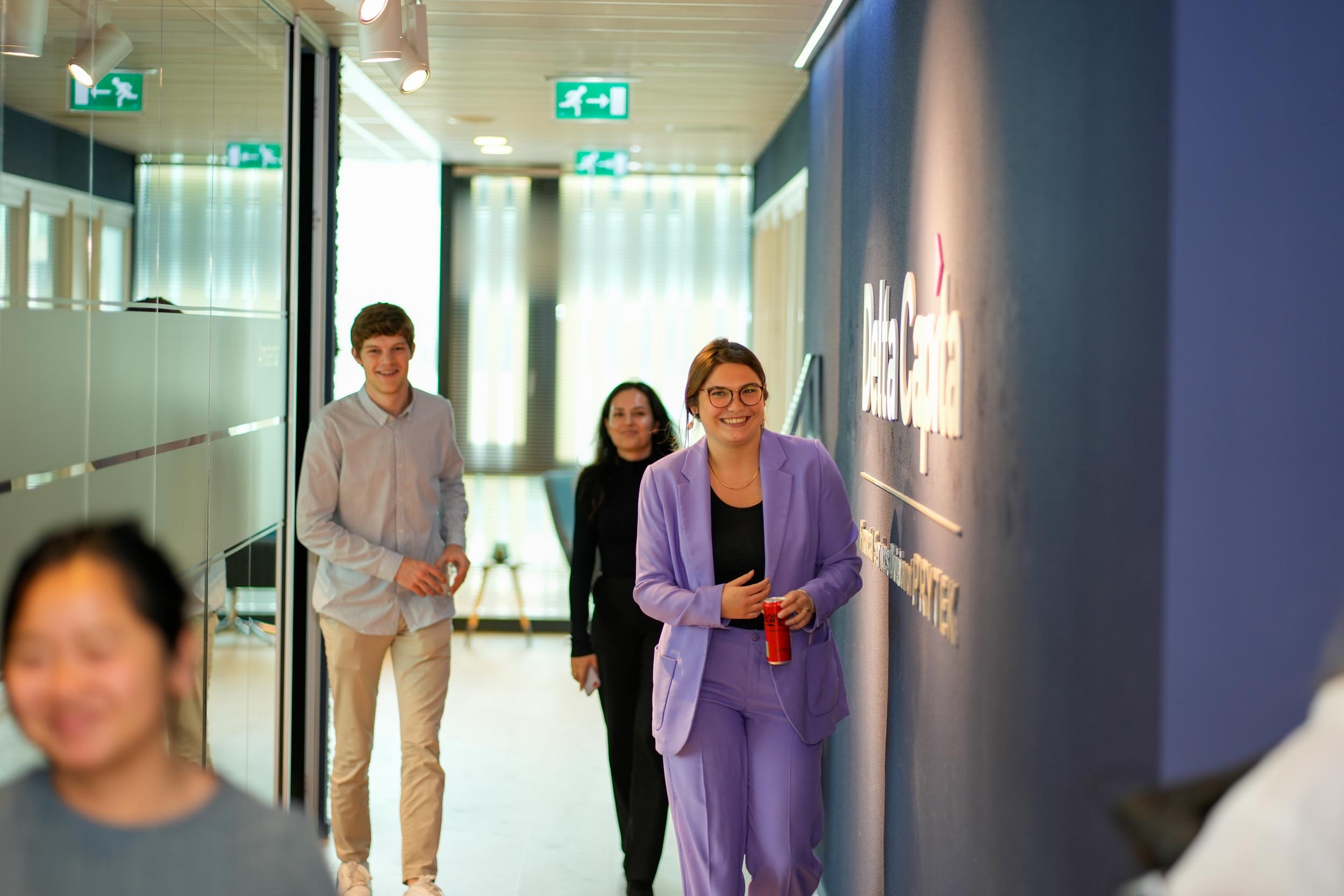 Omslagfoto van Delta Capita