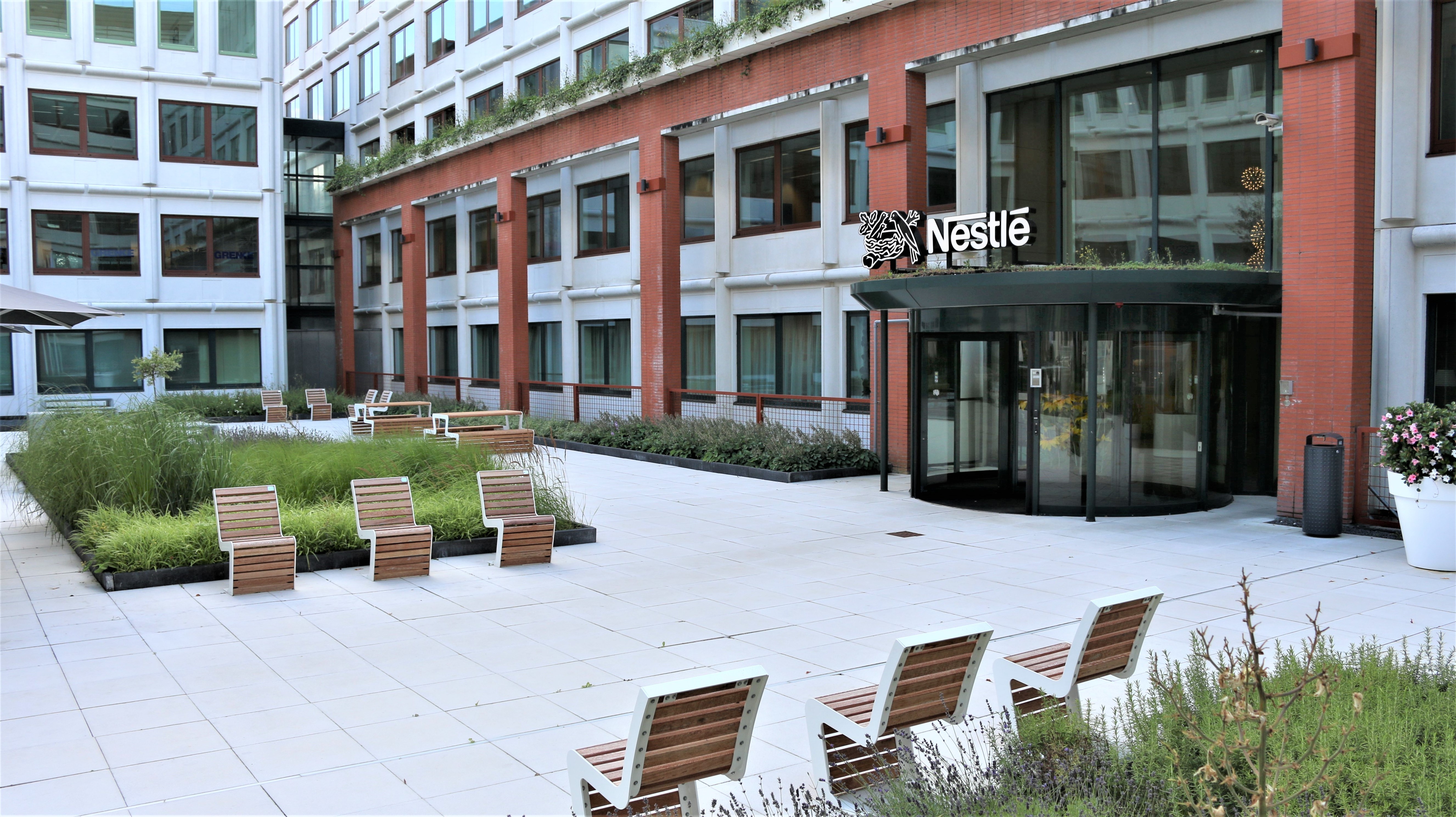 Nestlé Nederland BV&#x27;s cover photo