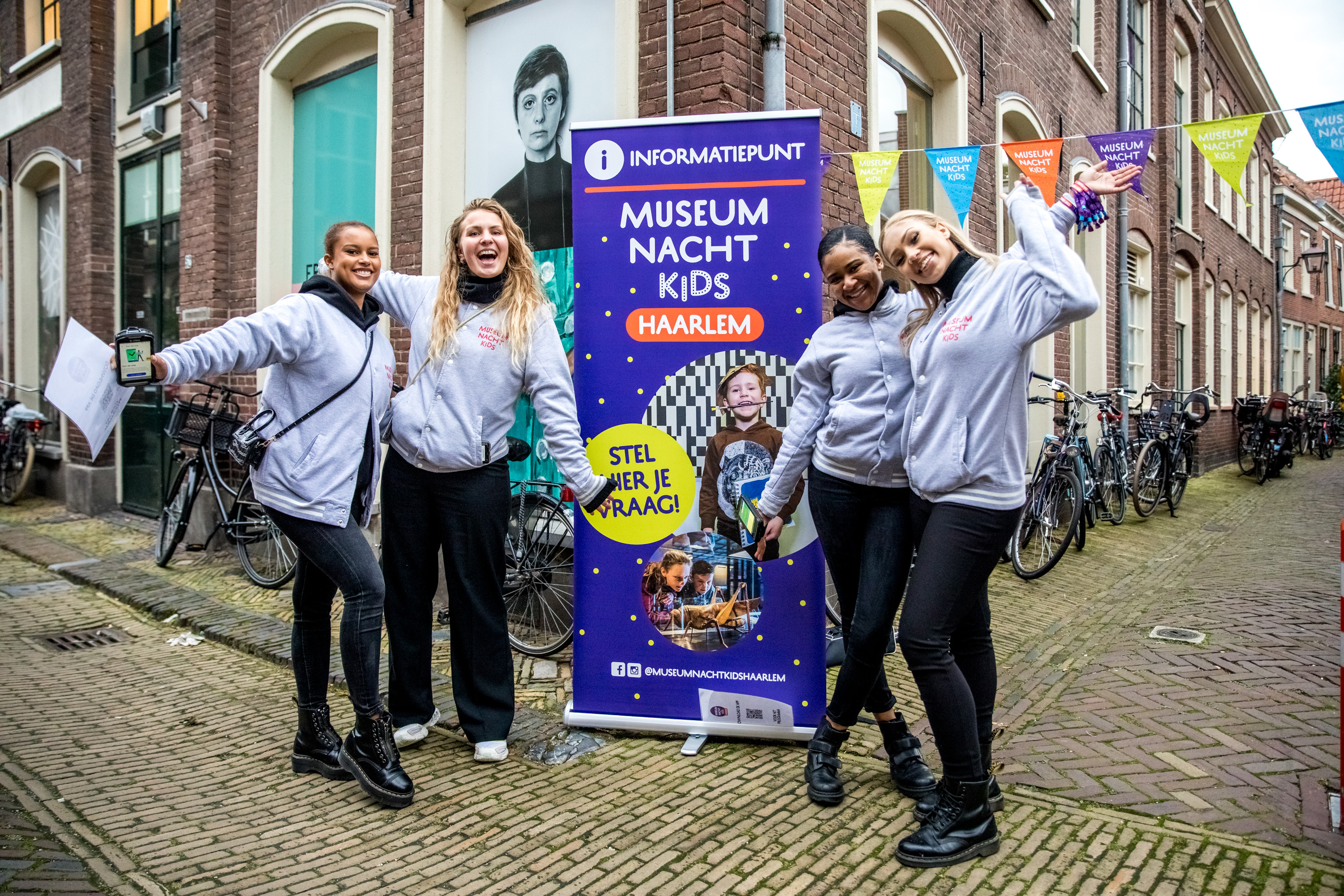 Omslagfoto van Donkergroen creators