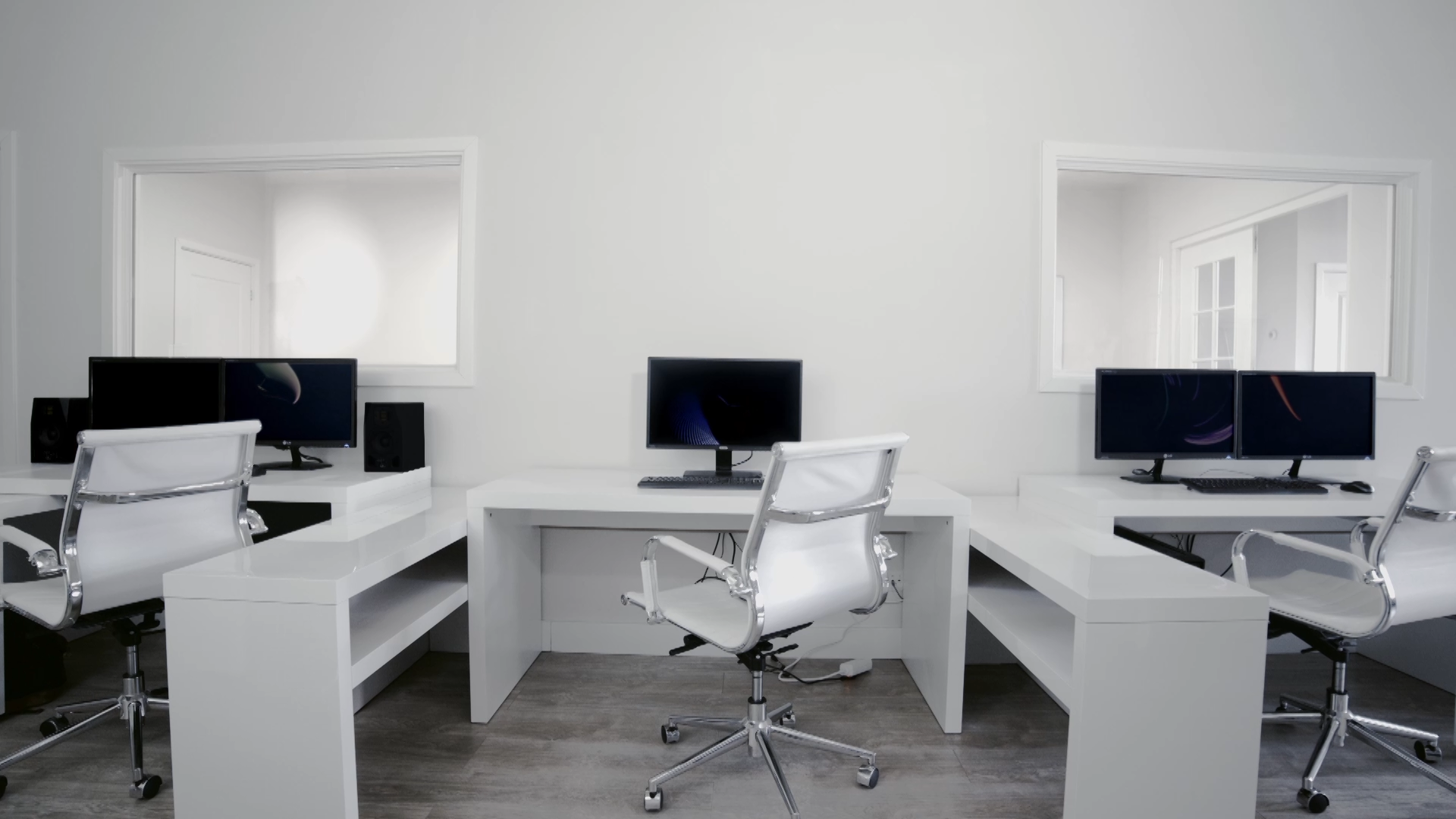 VlogAhead's cover photo