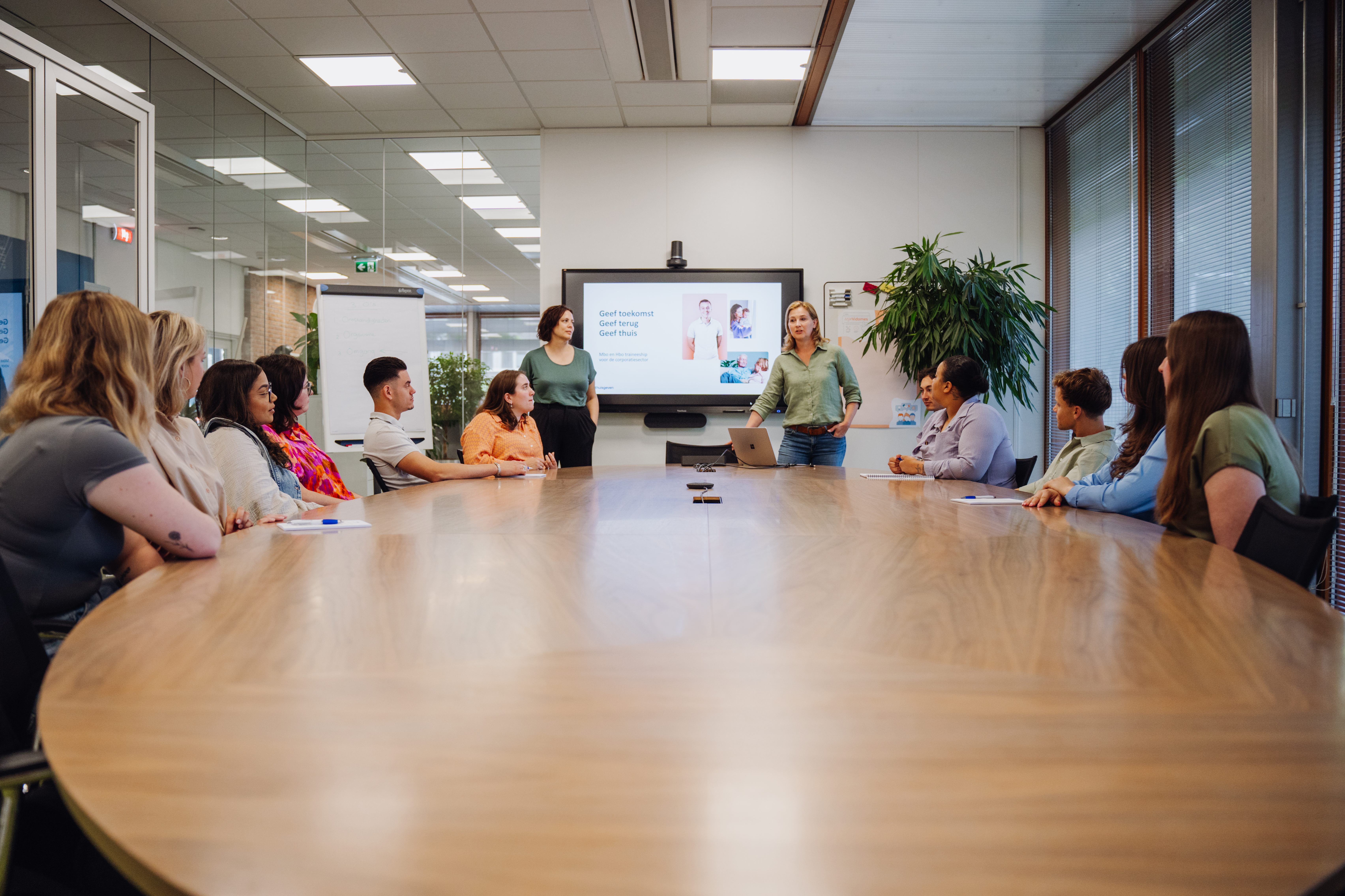 Omslagfoto van Thuisgeven