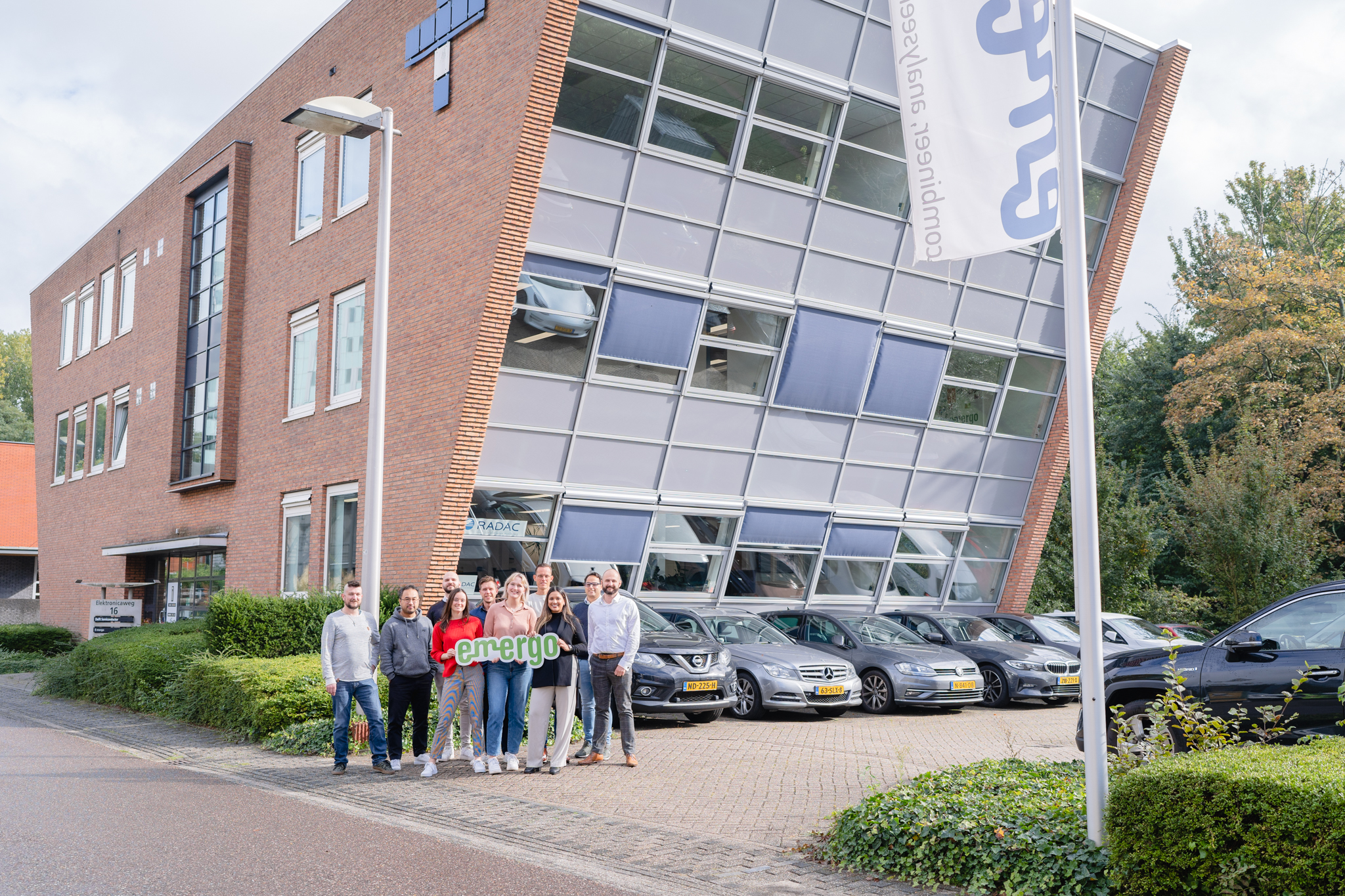 E-mergo's cover photo