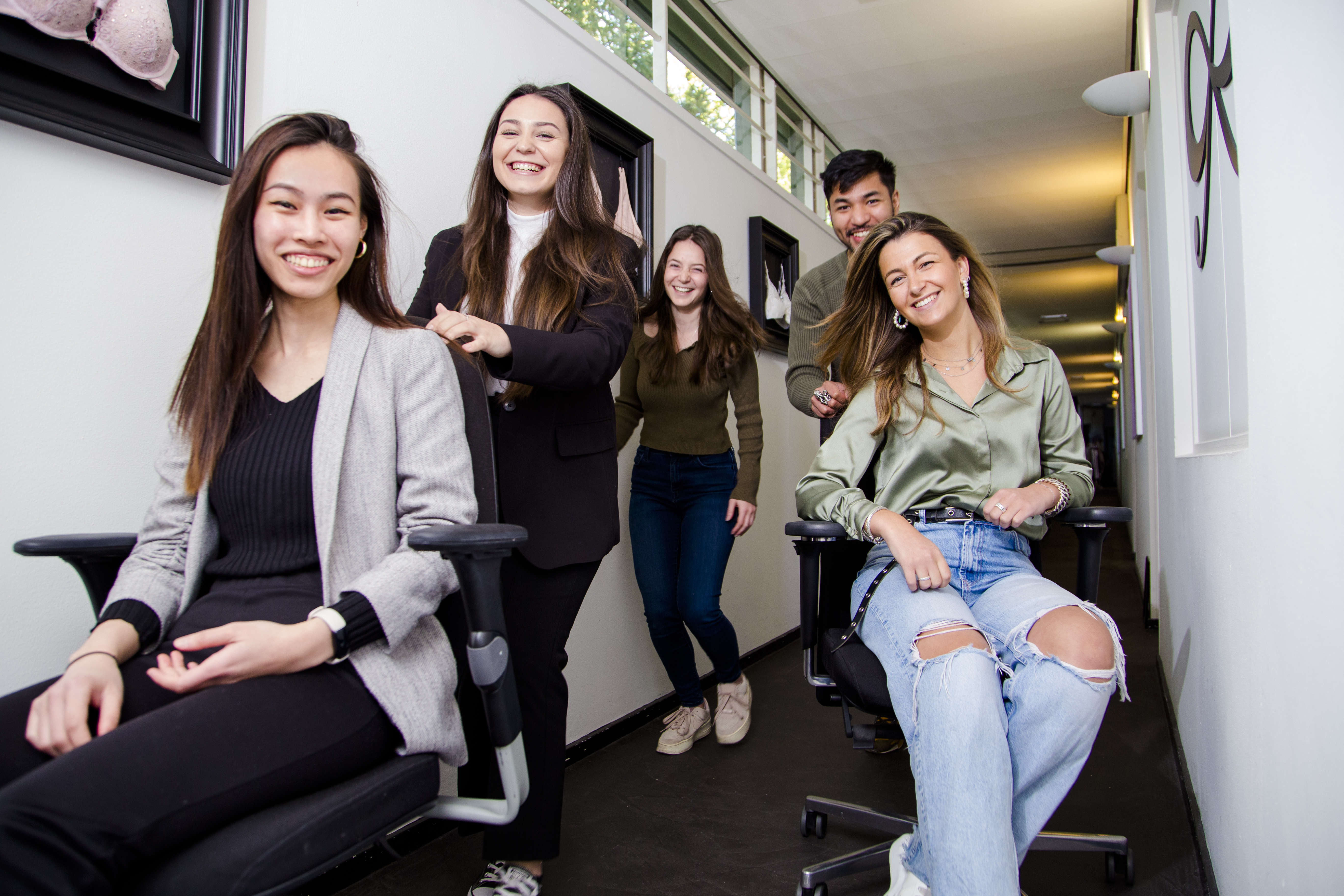 Coverphoto for Internship Privacy at Hunkemöller