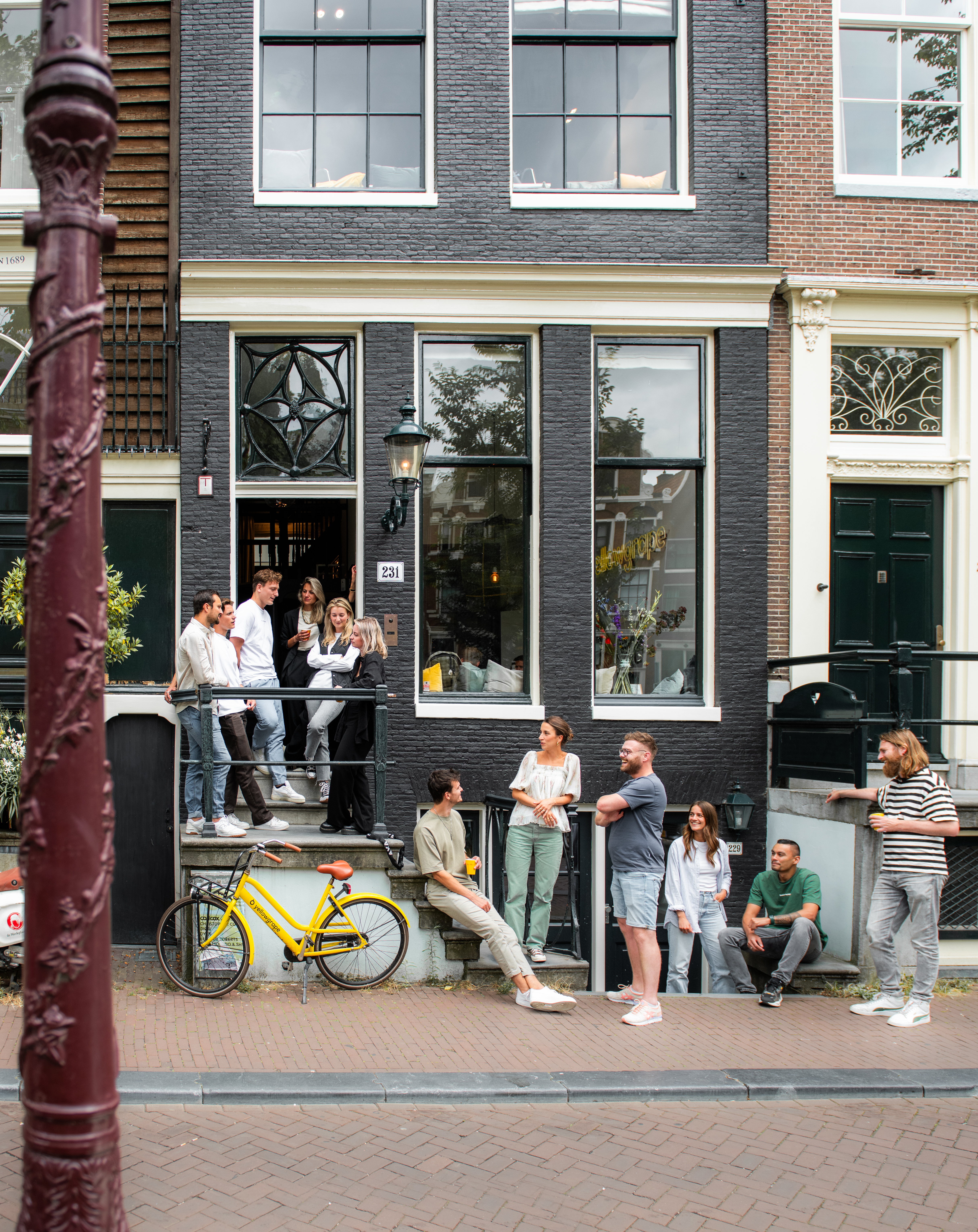 Omslagfoto van Social Advertising Specialist bij Yellowgrape