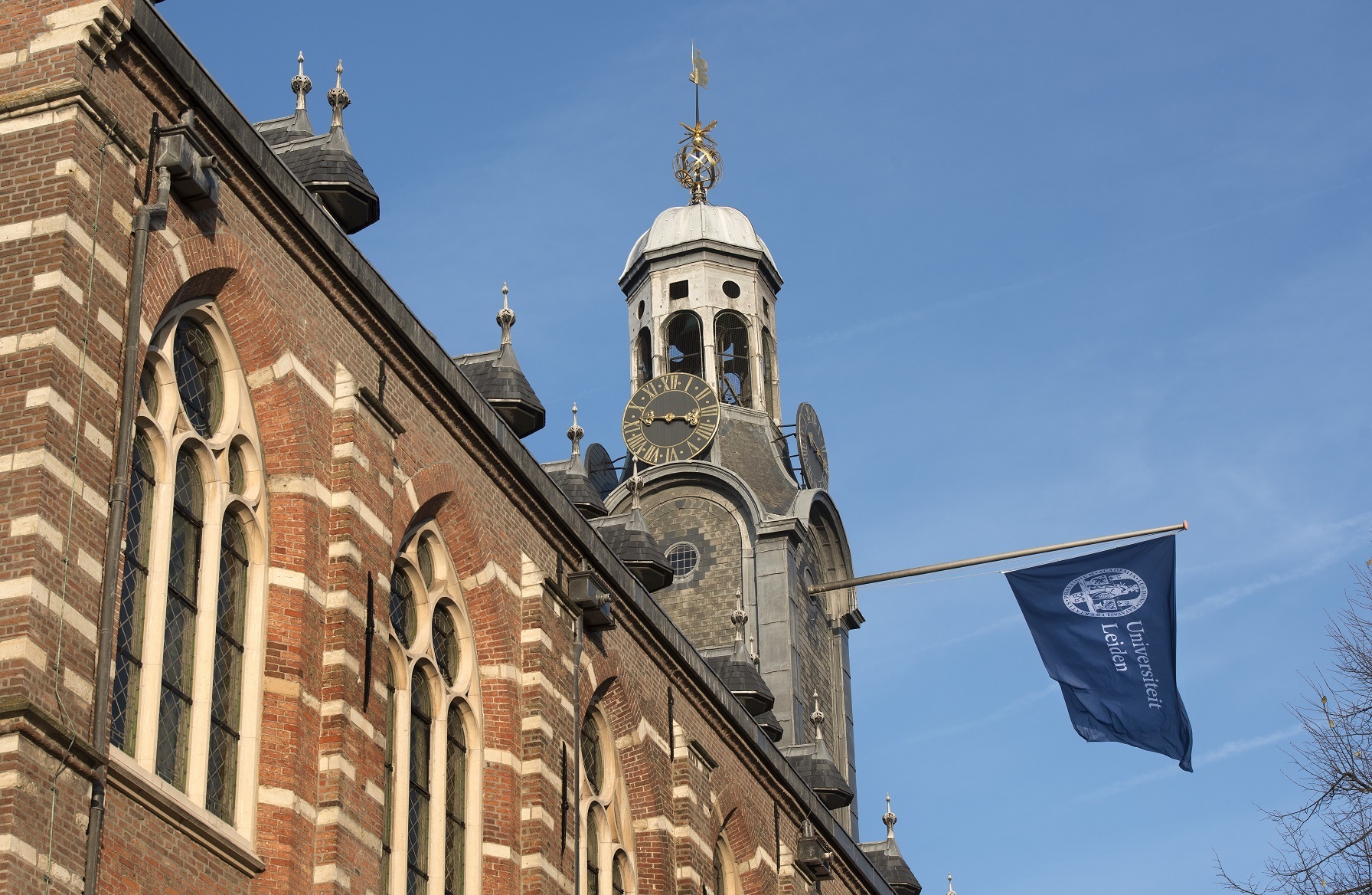 Omslagfoto van Universiteit Leiden
