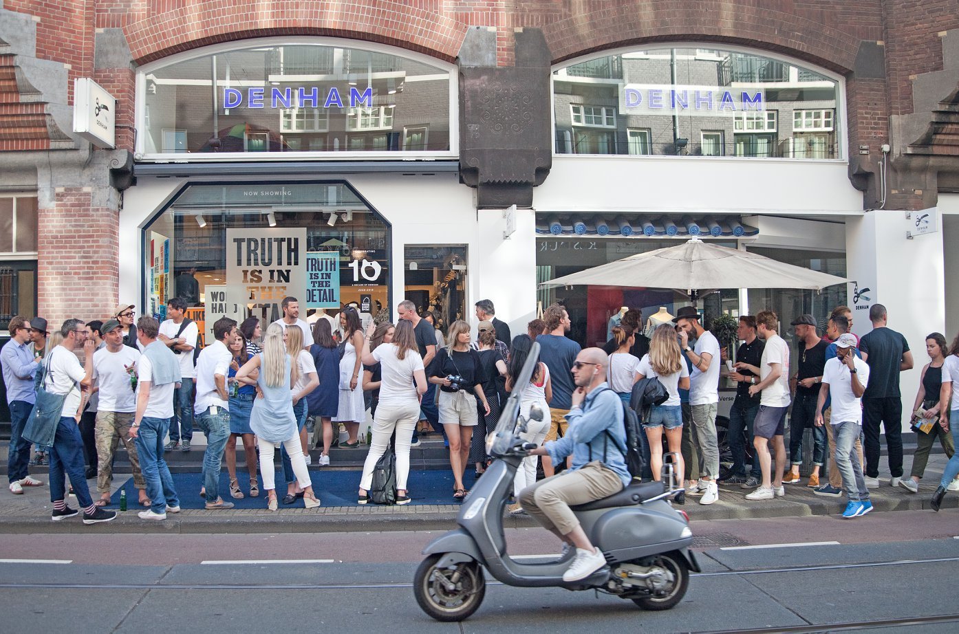 Omslagfoto van DENHAM the Jeanmaker