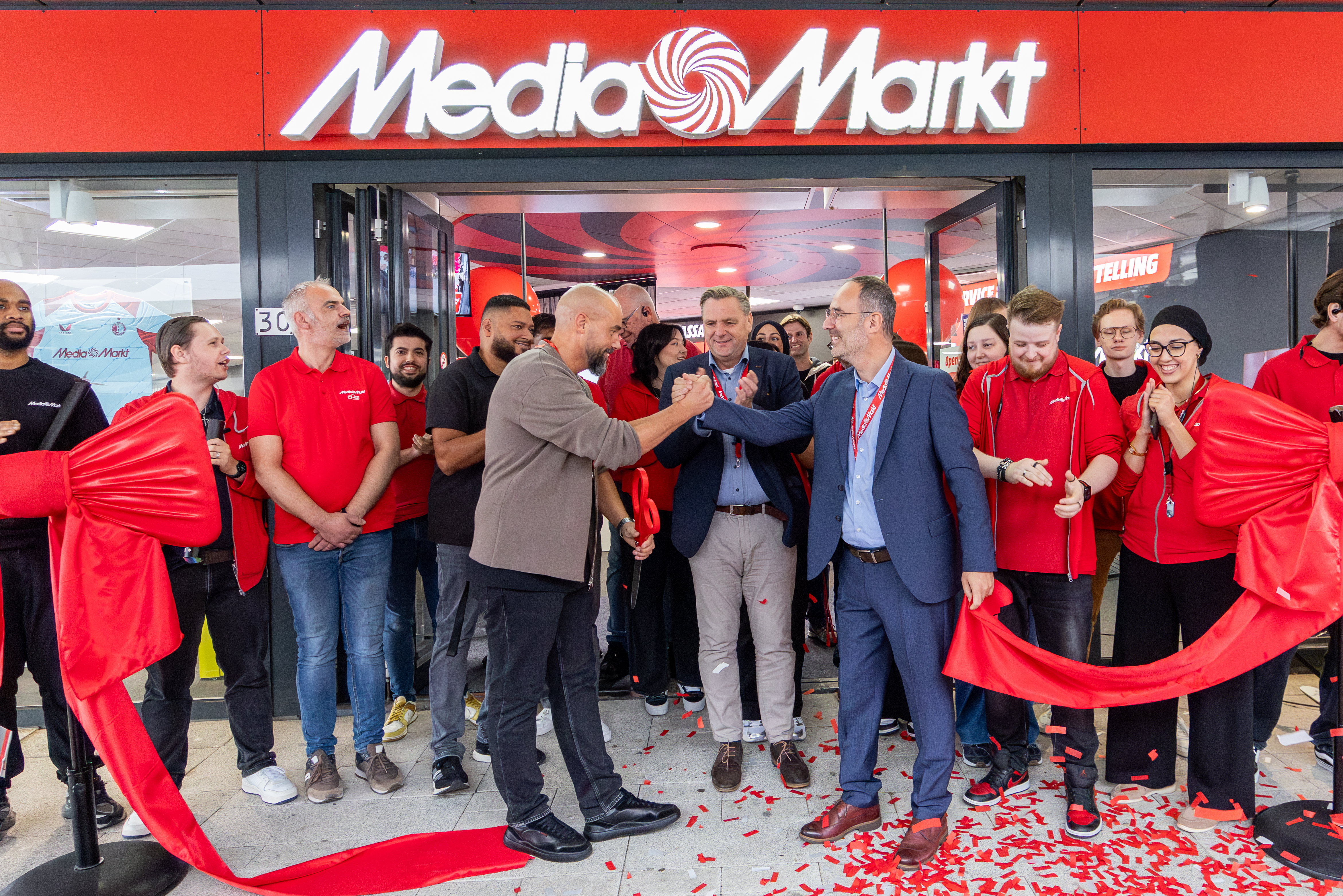 Omslagfoto van MediaMarkt Benelux