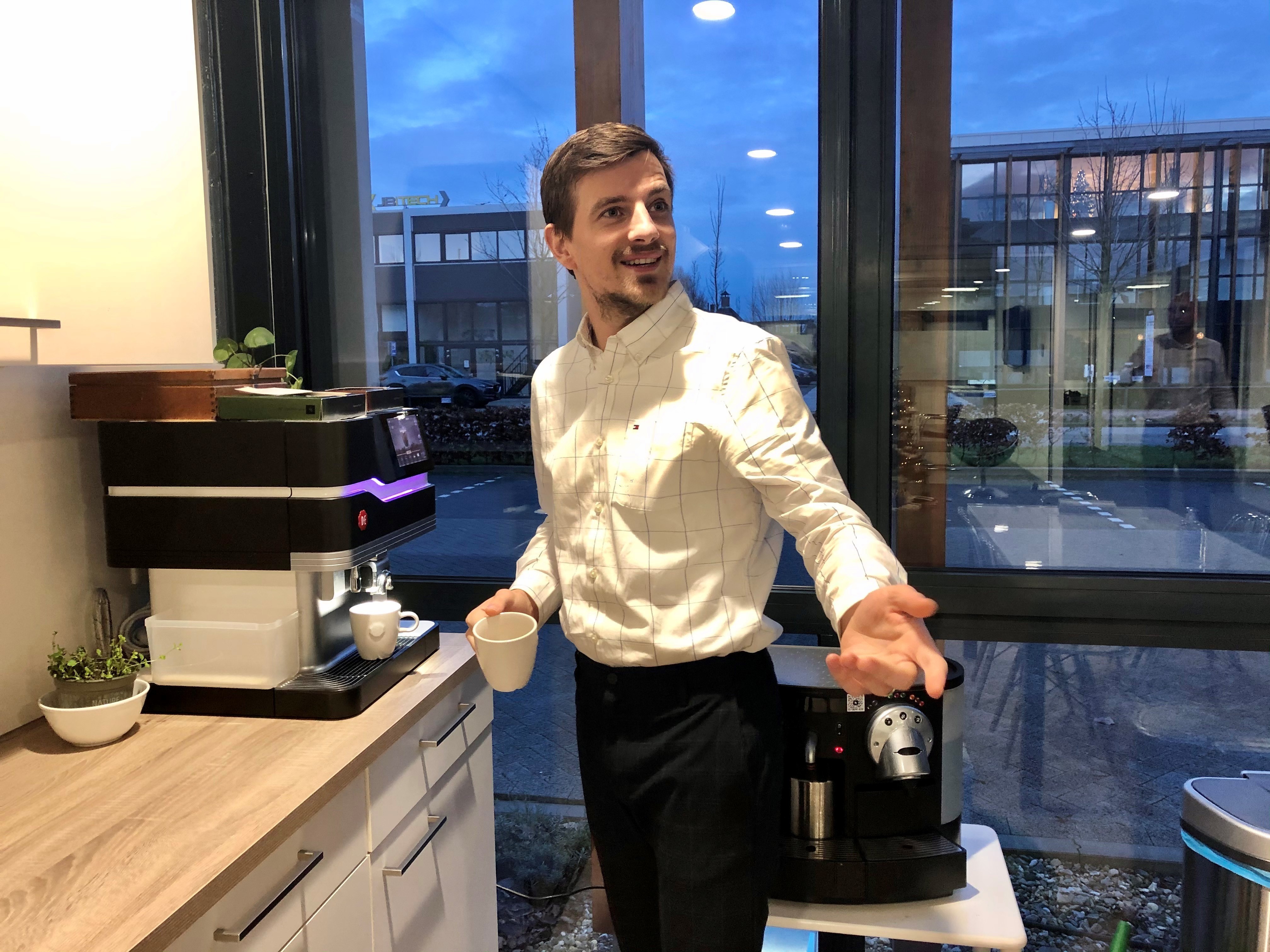 Bizcuit's cover photo