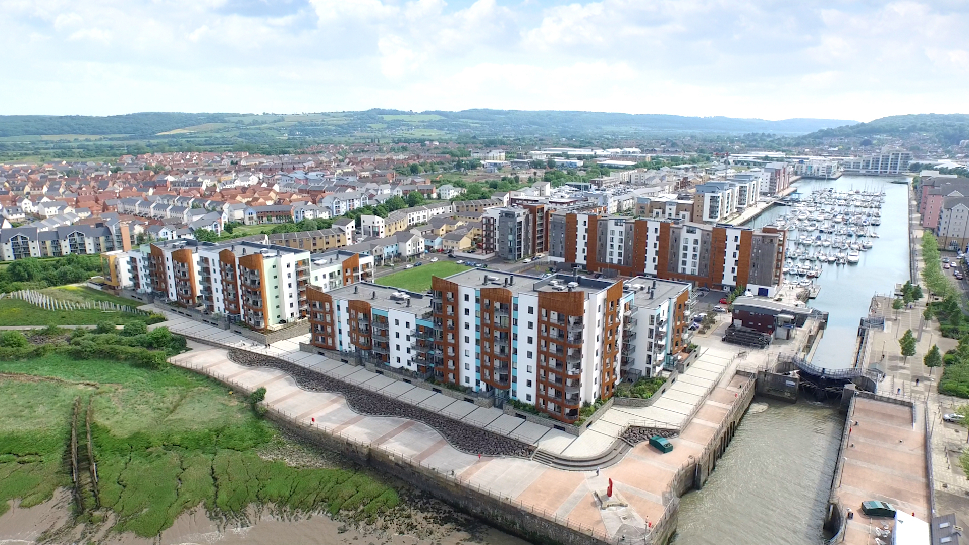 Omslagfoto van Crest Nicholson