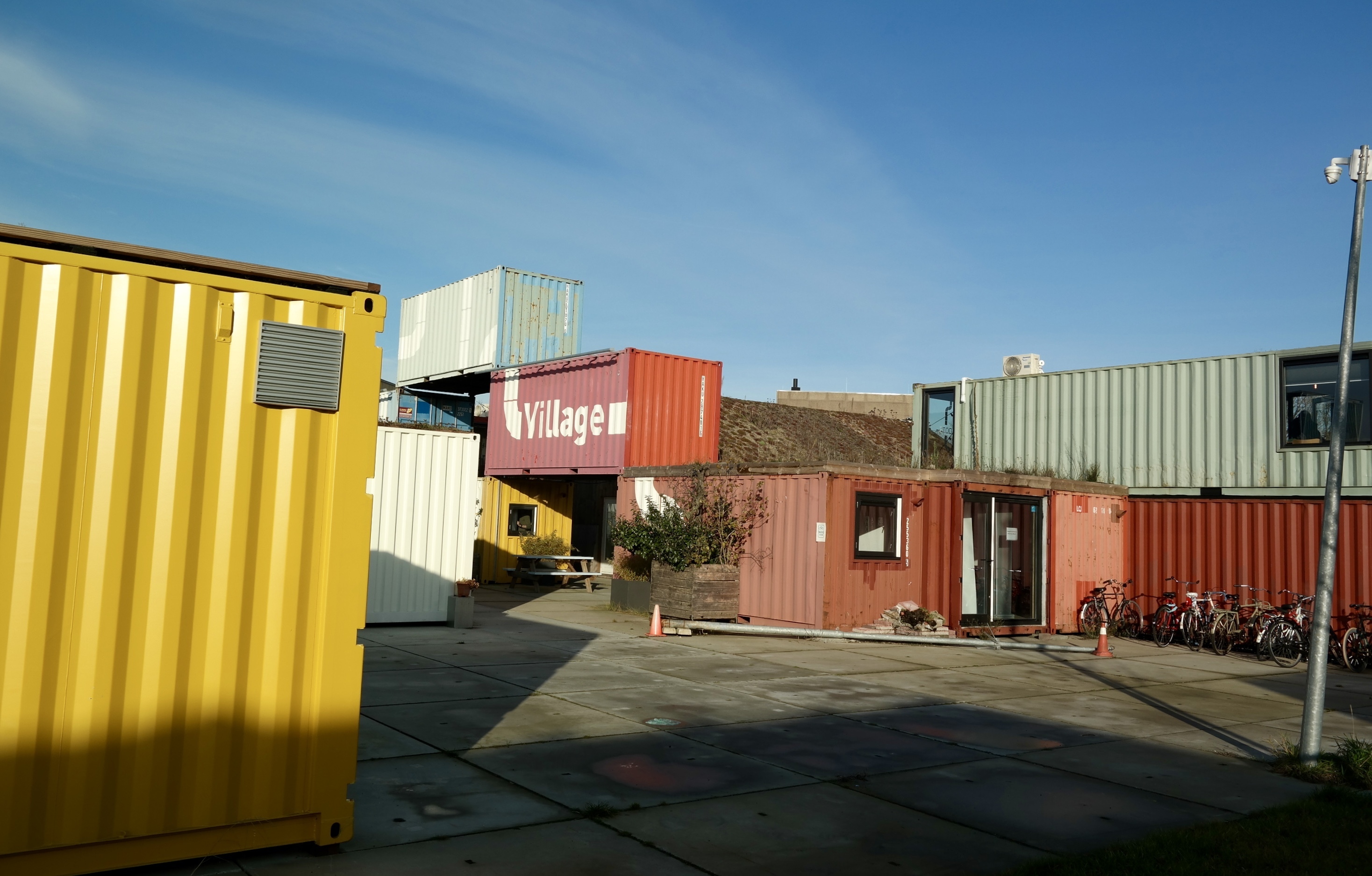 Omslagfoto van Authentic Days