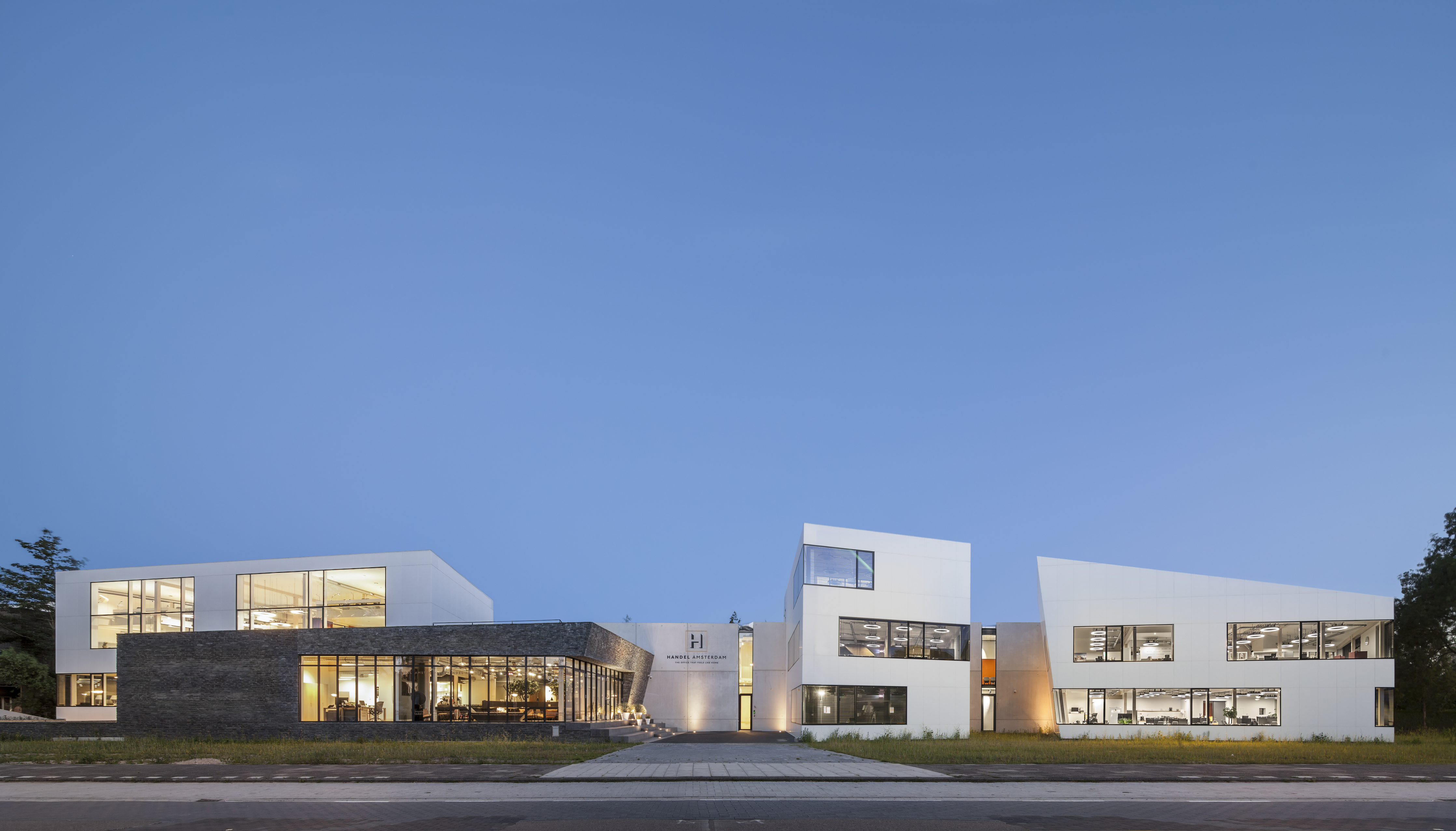 Omslagfoto van Dynamic Credit